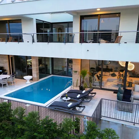 Sophie Emilie Vila *